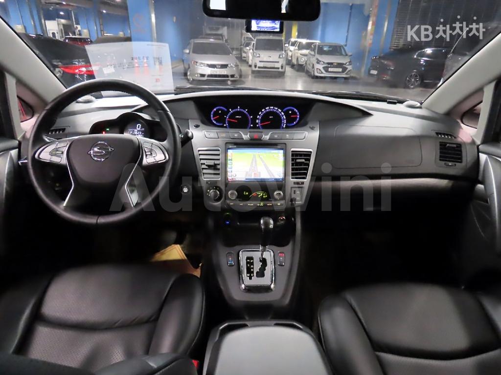 KPBKJ2AE1KP129491 2019 SSANGYONG KORANDO TURISMO 4WD EXTREME 9 SEATS-5