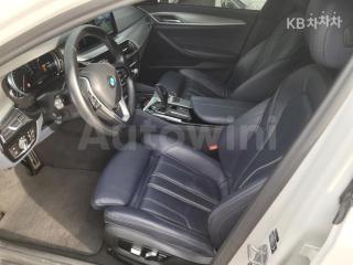 2017 BMW  5SERIES G30  520D M SPORT PACKAGE - 8