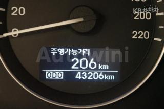 2017 HYUNDAI GRAND STAREX H-1 5 SEATS VAN SMART - 11