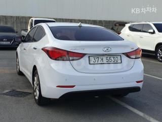 KMHDG41DBFU418114 2015 HYUNDAI  AVANTE ELANTRA 1.6 GDI SMART BASIC-4