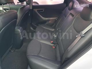 2015 HYUNDAI  AVANTE ELANTRA 1.6 GDI SMART BASIC - 11