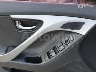 2015 HYUNDAI  AVANTE ELANTRA 1.6 GDI SMART BASIC - 14