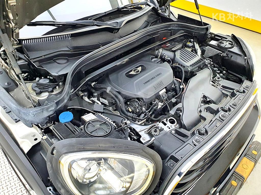 WMWYU1100J3E83551 2018 MINI COOPER COUNTRYMAN 2.0 COOPER D ALL4 HIGHTRIM-5