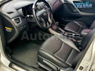 2016 HYUNDAI  AVANTE ELANTRA 1.6 GDI SMART BASIC - 8