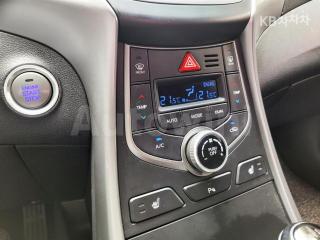 2015 HYUNDAI  AVANTE ELANTRA 1.6 GDI MORDERN BASIC - 10
