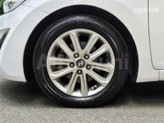 2015 HYUNDAI  AVANTE ELANTRA 1.6 GDI MORDERN BASIC - 17