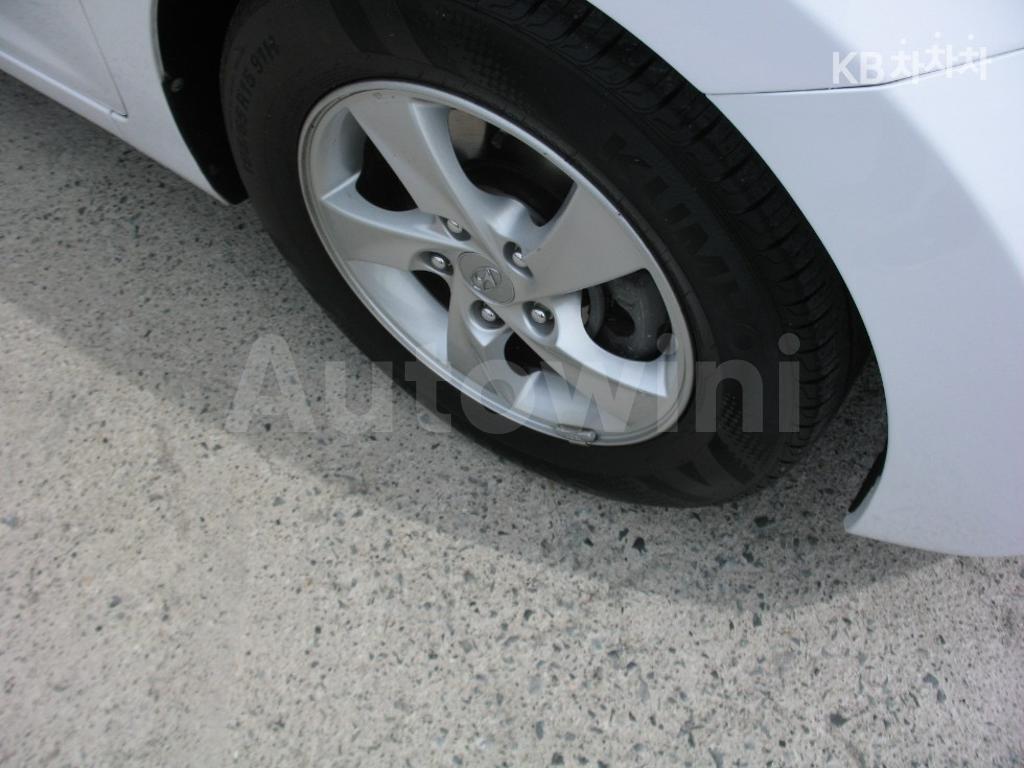 KMHDG41DBGU540085 2016 HYUNDAI  AVANTE ELANTRA 1.6 GDI SMART SPECIAL-5