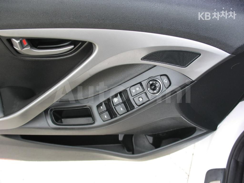 2016 HYUNDAI  AVANTE ELANTRA 1.6 GDI SMART SPECIAL - 8
