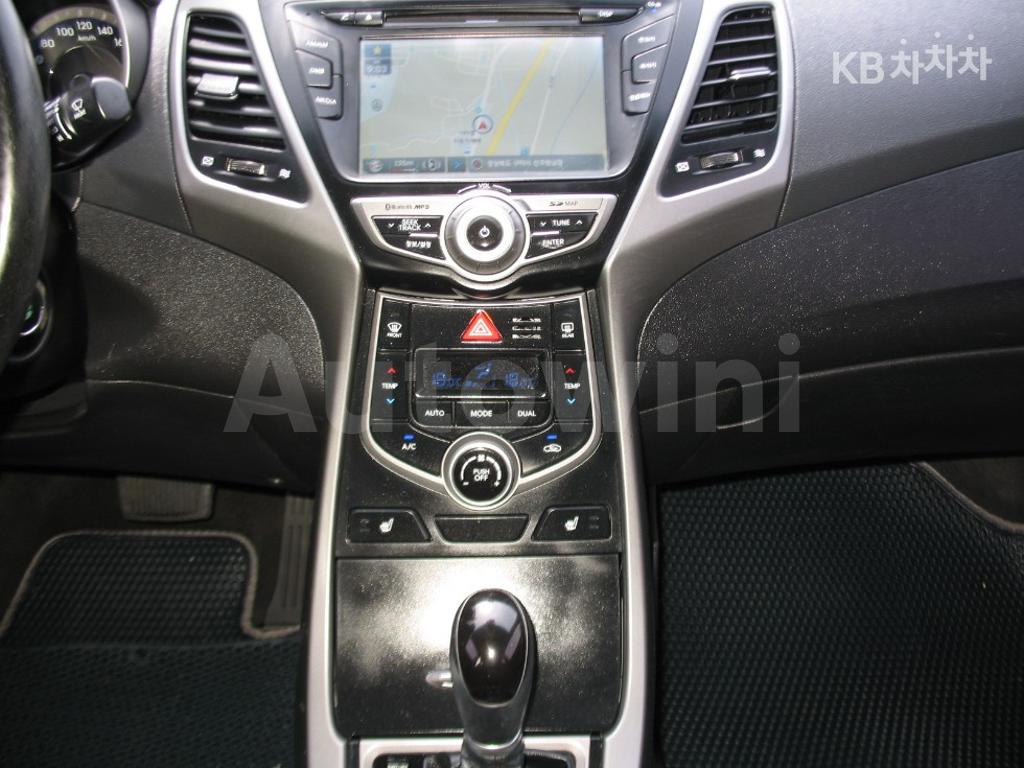 2016 HYUNDAI  AVANTE ELANTRA 1.6 GDI SMART SPECIAL - 13