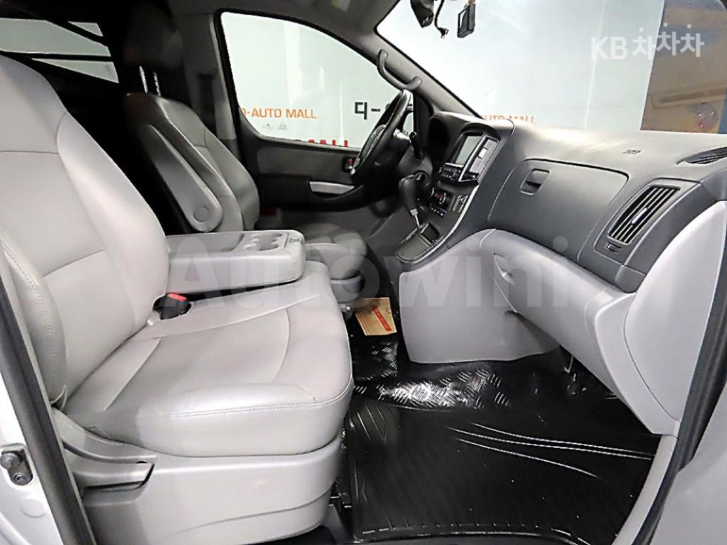 2020 HYUNDAI  GRAND STAREX VAN 3 SEATS SMART - 8