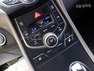 2015 HYUNDAI  AVANTE ELANTRA 1.6 GDI MORDERN BASIC - 12