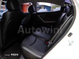 2015 HYUNDAI  AVANTE ELANTRA 1.6 GDI MORDERN BASIC - 13