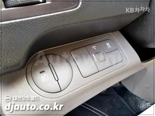 2017 HYUNDAI GRAND STAREX H-1 3 SEATS VAN CVX SMART - 9