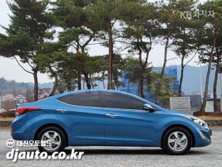 KMHDG41DBGU553720 2016 HYUNDAI  AVANTE ELANTRA 1.6 GDI SMART BASIC-3