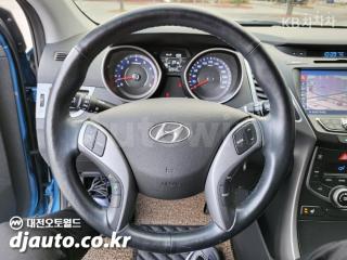 2016 HYUNDAI  AVANTE ELANTRA 1.6 GDI SMART BASIC - 19