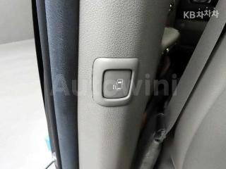 2017 KIA  CARNIVAL SEDONA 9 SEATS 2.2 DIESEL NOBLESSE - 12