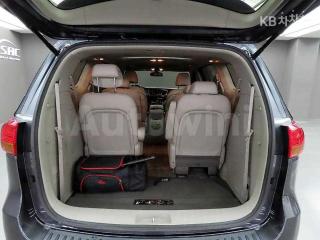 2017 KIA  CARNIVAL SEDONA 9 SEATS 2.2 DIESEL NOBLESSE - 15