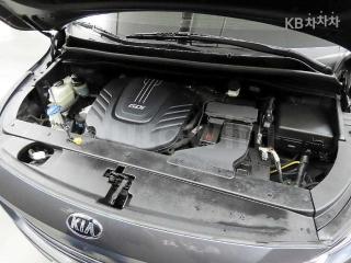 2017 KIA  CARNIVAL SEDONA 9 SEATS 2.2 DIESEL NOBLESSE - 19