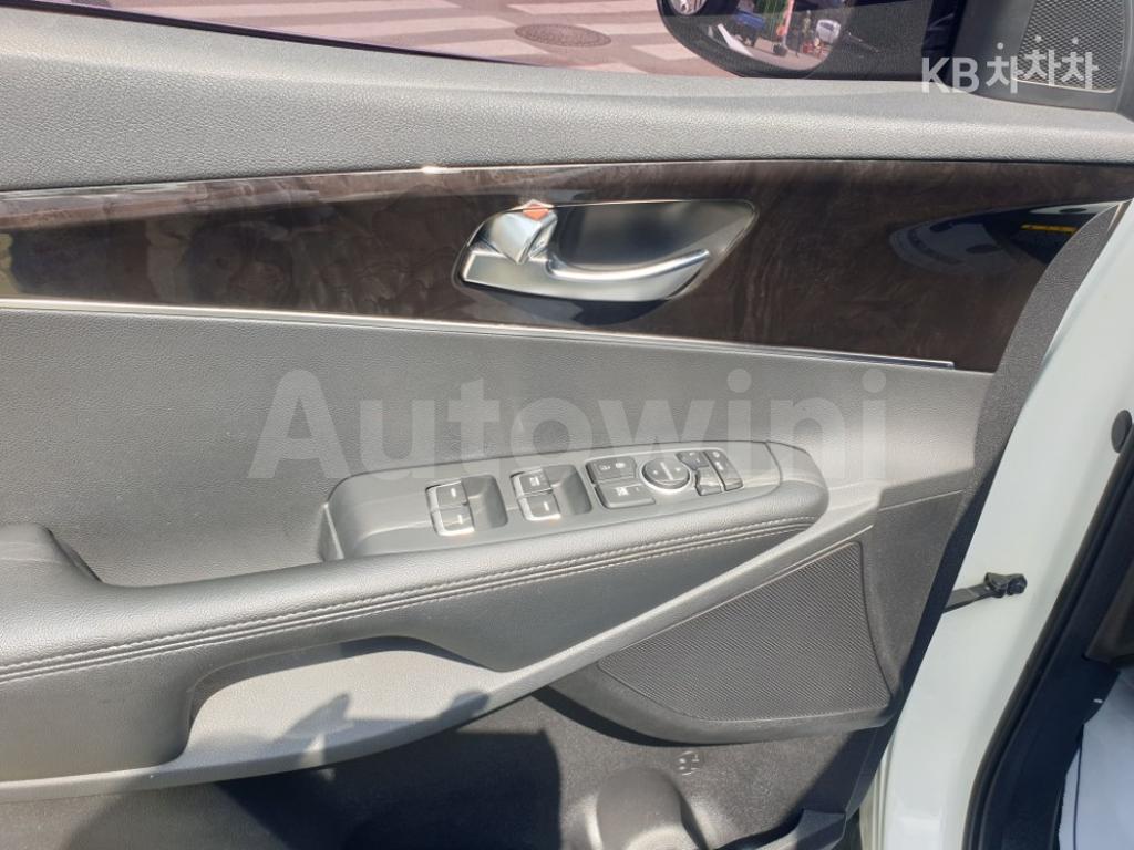 2015 KIA  SORENTO DIESEL 2.0 2WD PRESTIGE - 9
