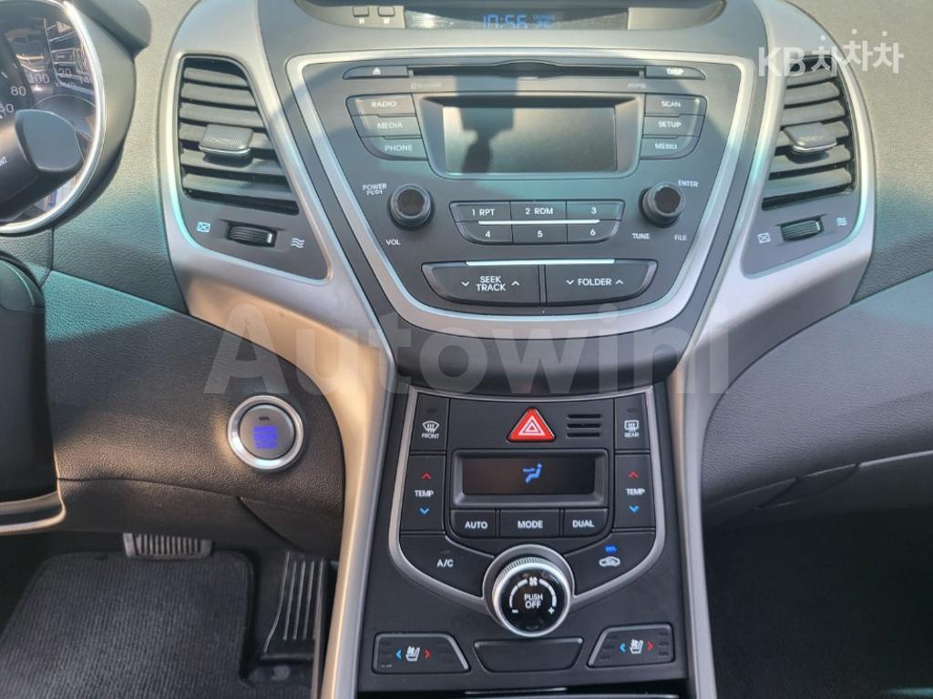 2015 HYUNDAI  AVANTE ELANTRA 1.6 GDI MORDERN BASIC - 11