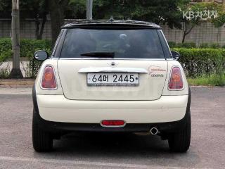 WMWMF3106ATW46060 2010 MINI COOPER 1.6 SE-2