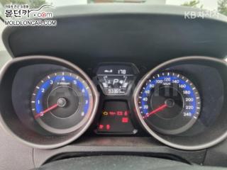 KMHDG41DBFU349283 2015 HYUNDAI  AVANTE ELANTRA 1.6 GDI SMART BASIC-4