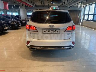 KMHSN81XBHU256230 2017 HYUNDAI  MAXCRUZ DIESEL(E-VGT)R2.2 2WD EXCLUSIVE 7 SEATS-3