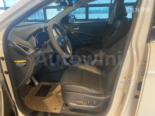 KMHSN81XBHU256230 2017 HYUNDAI  MAXCRUZ DIESEL(E-VGT)R2.2 2WD EXCLUSIVE 7 SEATS-4