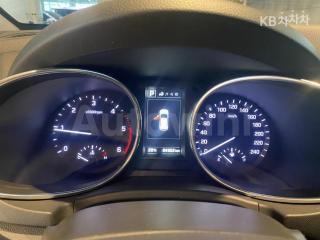 2017 HYUNDAI  MAXCRUZ DIESEL(E-VGT)R2.2 2WD EXCLUSIVE 7 SEATS - 8