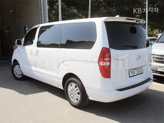KMJWA37KBHU878867 2017 HYUNDAI GRAND STAREX H-1 12 SEATS WAGON CVX 4WD MORDERN-2