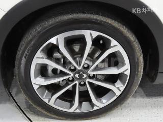 KPBXH3AR1JP211239 2018 SSANGYONG TIVOLI ARMOUR 1.6 GASOLINE GEAR EDITION 2WD-4