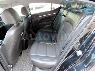 KMHD041EELU034379 2020 HYUNDAI  AVANTE ELANTRA 1.6 GDI PREMIUM BASIC-5