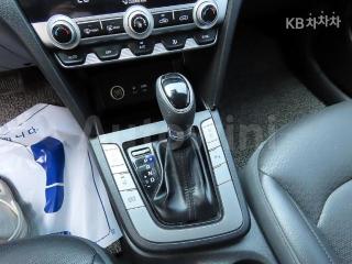 2020 HYUNDAI  AVANTE ELANTRA 1.6 GDI PREMIUM BASIC - 11