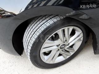 2020 HYUNDAI  AVANTE ELANTRA 1.6 GDI PREMIUM BASIC - 20