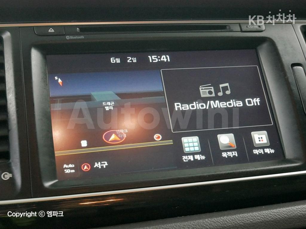 2015 KIA  CARNIVAL SEDONA 9 SEATS 2.2 DIESEL PRESTIGE - 13