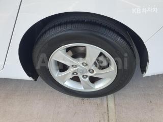 KMHDG41DBFU480624 2015 HYUNDAI  AVANTE ELANTRA 1.6 GDI SMART BASIC-4