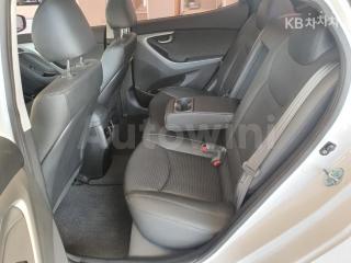 2015 HYUNDAI  AVANTE ELANTRA 1.6 GDI SMART BASIC - 17
