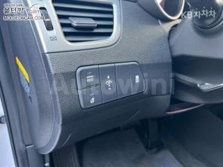 2015 HYUNDAI  AVANTE ELANTRA 1.6 GDI MORDERN BASIC - 15