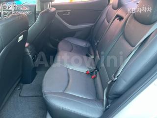 2015 HYUNDAI  AVANTE ELANTRA 1.6 GDI MORDERN BASIC - 18