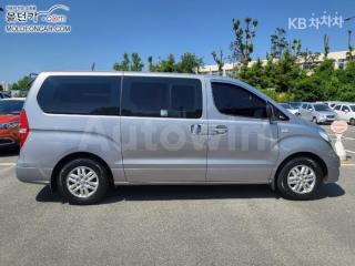 KMFWBX7KBHU881576 2017 HYUNDAI GRAND STAREX H-1 5 SEATS VAN CVX SMART-0