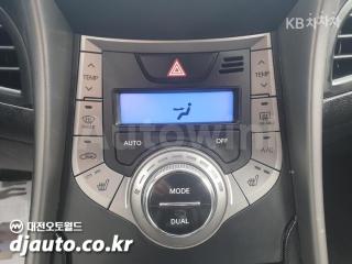 2013 HYUNDAI AVANTE MD ELANTRA M16 GDI SMART - 12