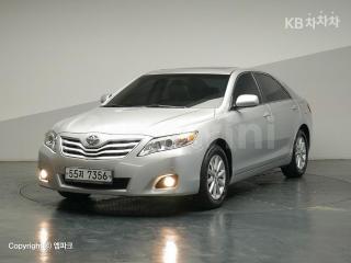 2011 TOYOTA CAMRY XLE - 1
