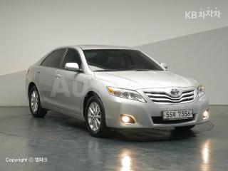 2011 TOYOTA CAMRY XLE - 4