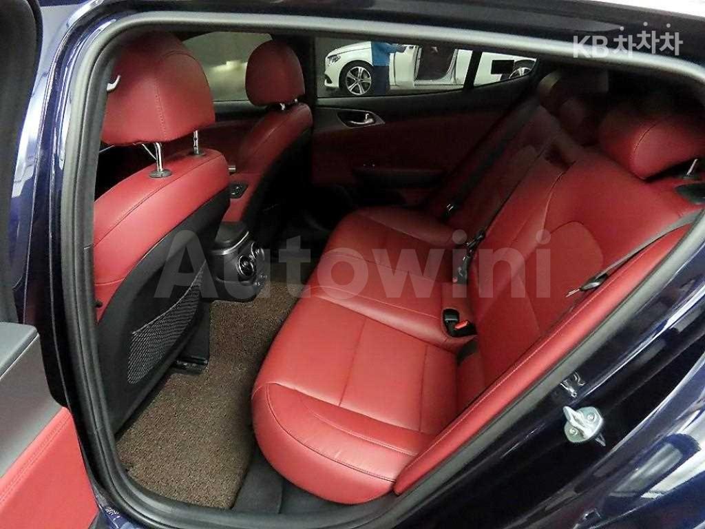 2020 KIA STINGER 2.0 TURBO 2WD PLATINUM - 10