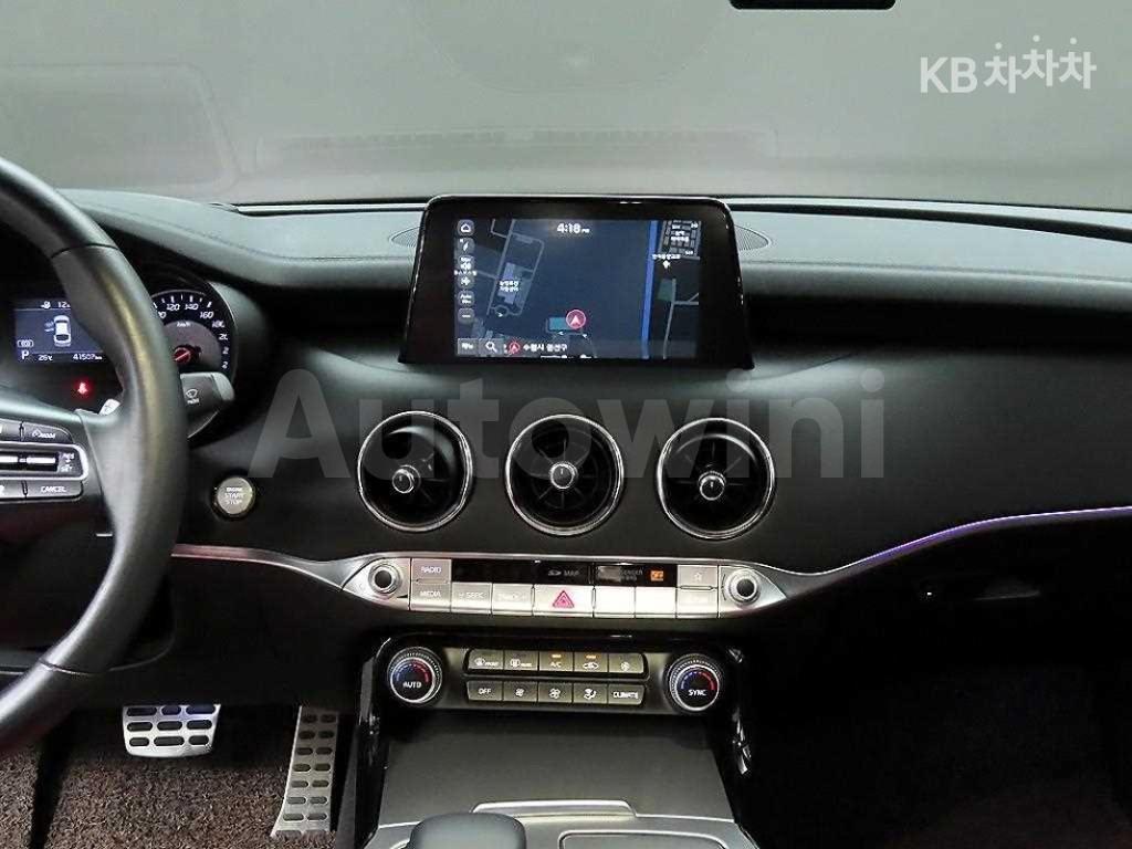 2020 KIA STINGER 2.0 TURBO 2WD PLATINUM - 11