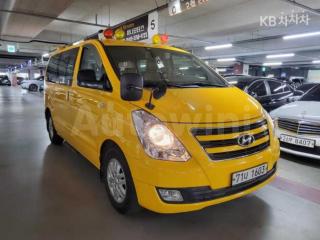 KMJWA37KBHU871135 2017 HYUNDAI GRAND STAREX H-1 12 SEATS-2