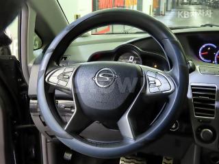 2016 SSANGYONG KORANDO TURISMO 9 SEATS 4WD TX - 8
