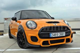WMWXP7C56F2A59982 2015 MINI COOPER S 1.6 BASIC-1