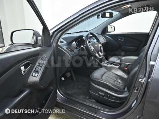 2011 HYUNDAI TUCSON IX DIESEL 2WD LX20 PREMIER - 11