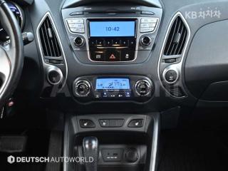 2011 HYUNDAI TUCSON IX DIESEL 2WD LX20 PREMIER - 14